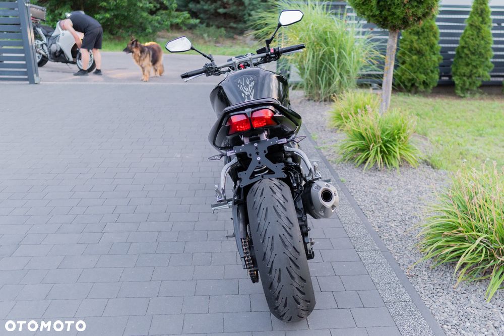 Yamaha FZ - 9