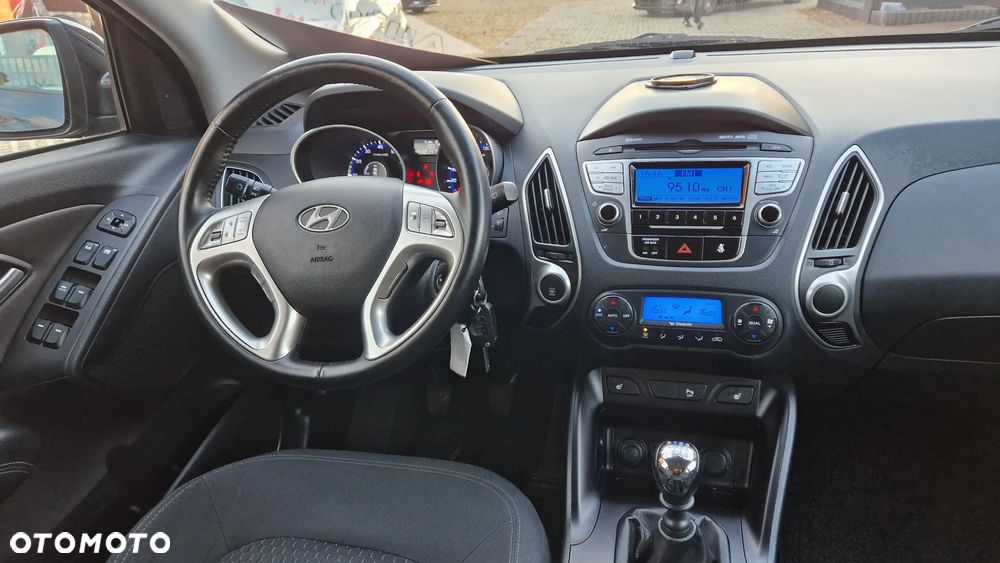 Hyundai ix35 1.6 2WD Fifa World Cup Edition - 28