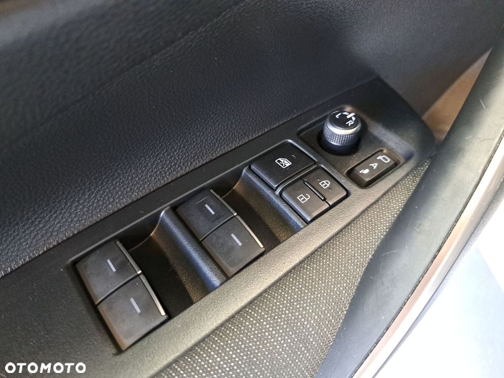 Toyota Corolla 1.8 Hybrid Comfort - 36