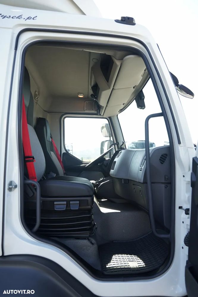 Renault / D 280 / CAMION FRIGORIFIC - 6,7 M / THERMO KING ES-600 MAX / 500 ORE DE FUNCȚIONARE MOTOR / + PLATFORMĂ HIDRAULICĂ PALFINGER - 2.000 KG / UTILIZARE REDUSĂ / - 35