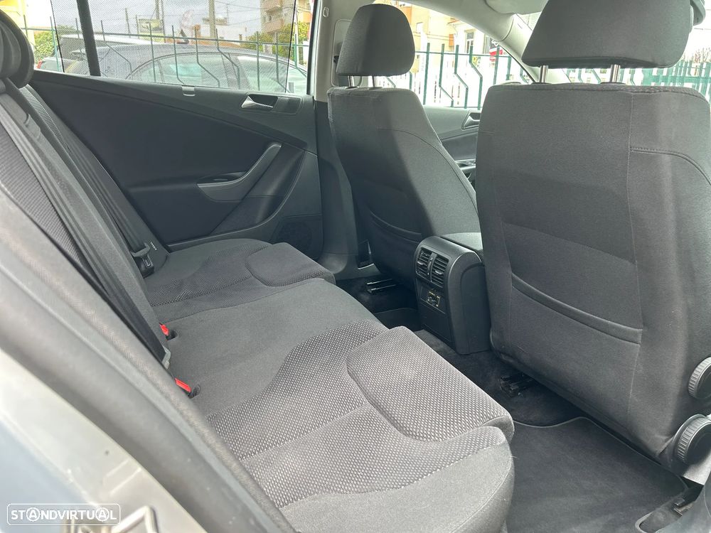 VW Passat 2.0 TDI Trendline Pack - 28