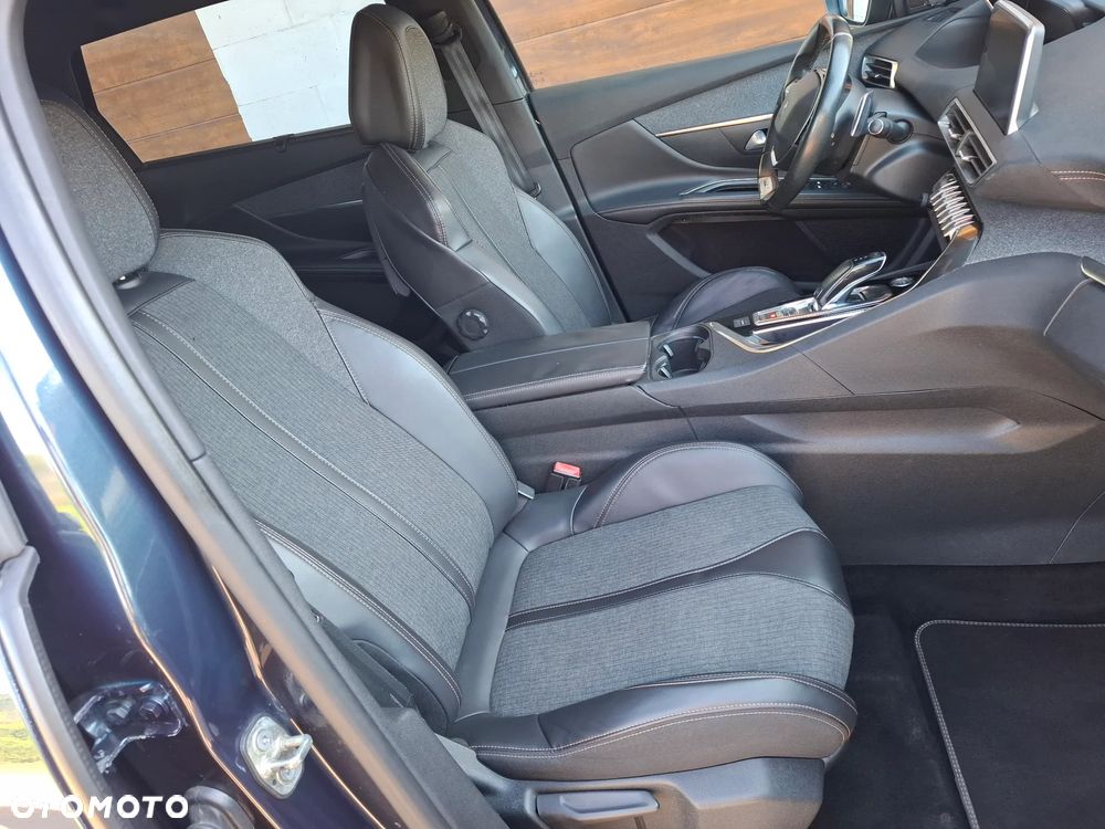 Peugeot 5008 - 32