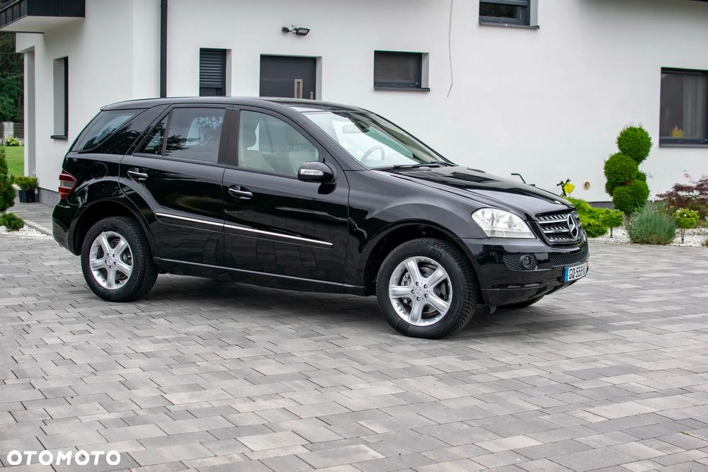 Mercedes-Benz ML - 14