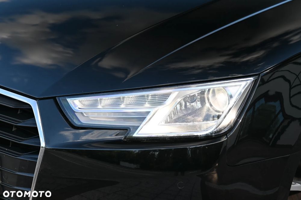 Audi A4 Avant 2.0 TDI ultra S tronic sport - 22
