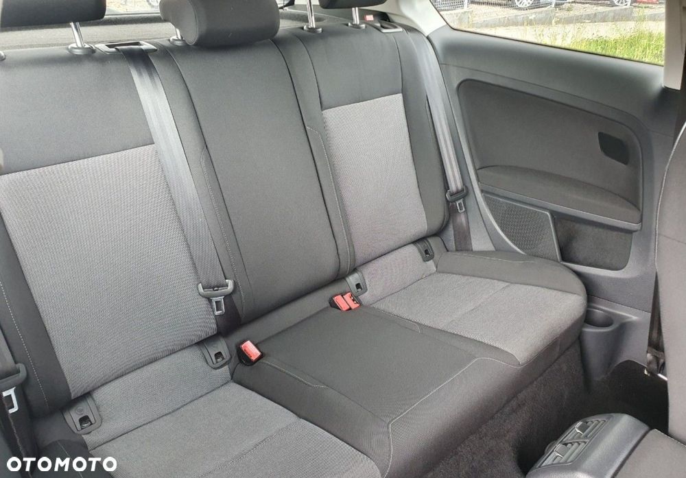 Volkswagen Golf - 10