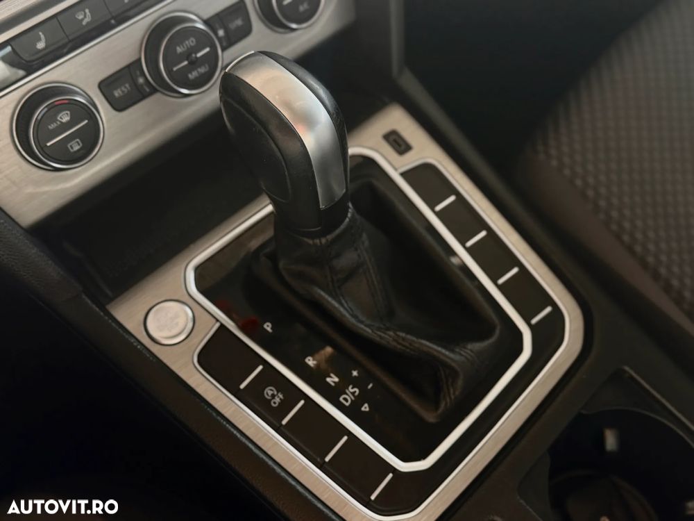Volkswagen Passat - 18