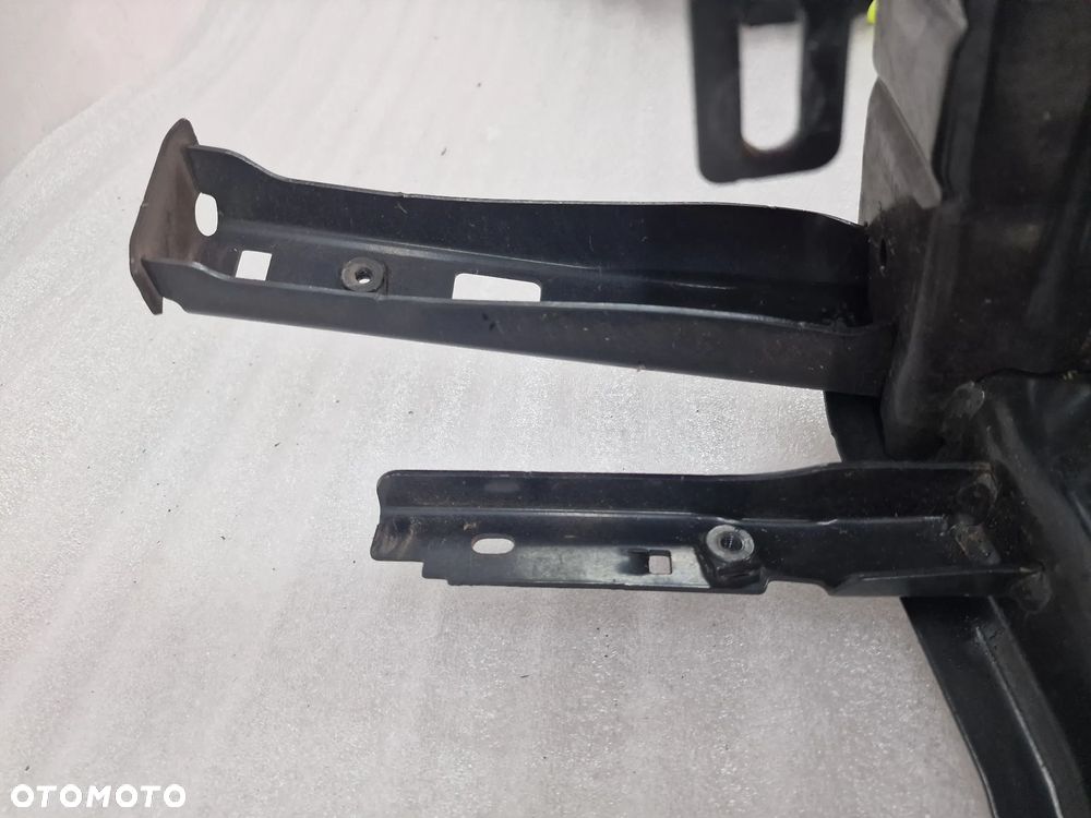 SKODA OCTAVIA IV 19- BELKA PRZEDNIA PRZÓD / POD ZDERZAK PRZEDNI , NR 5E3807109 , NR AUKCJI BEL271 - 17