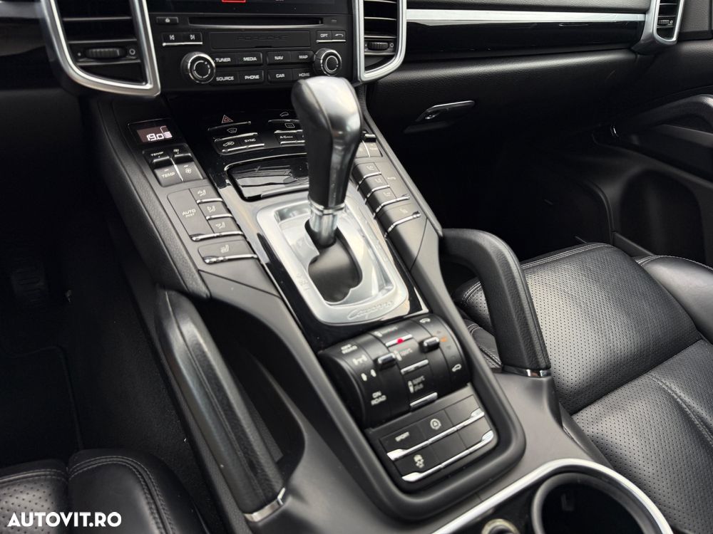 Porsche Cayenne Diesel Platinum Edition - 13