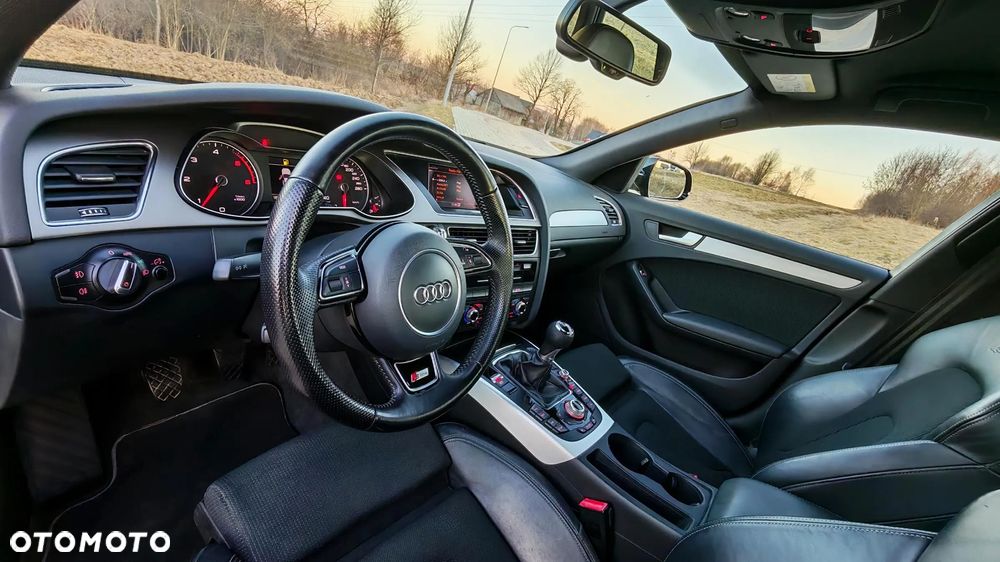 Audi A4 Avant 2.0 TDI DPF clean diesel S line Sportpaket - 22