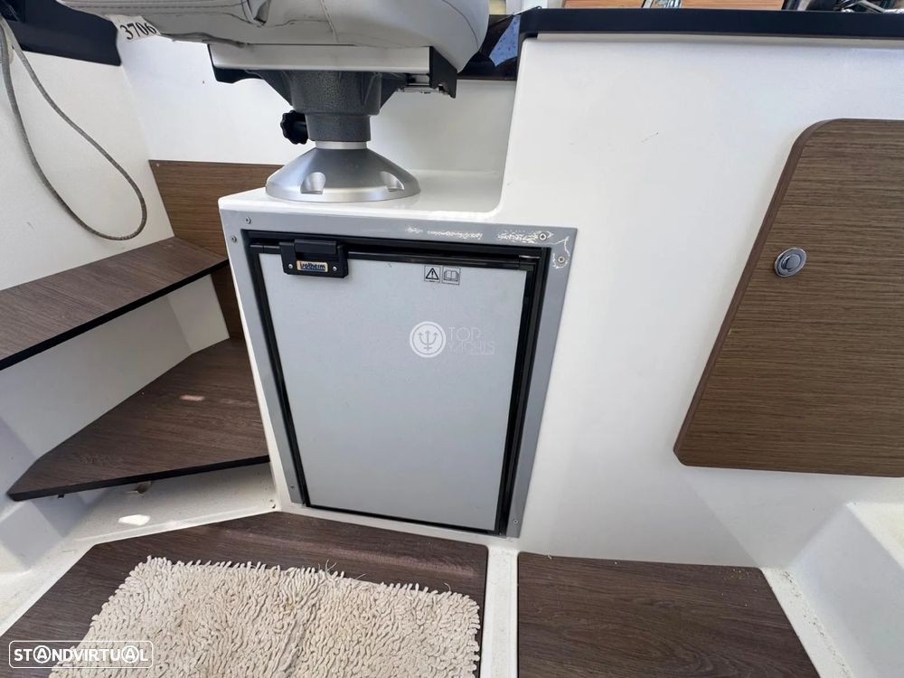 Beneteau Antares 8 - 11
