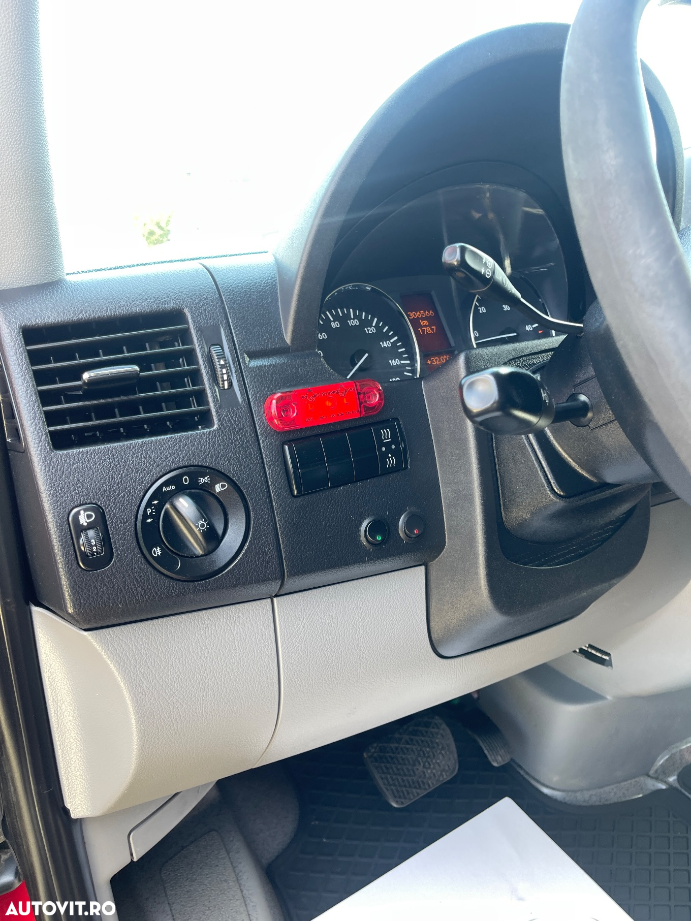 Mercedes-Benz Sprinter 519 3.0CDI V6 AUTOMAT MEDIU 2CULISANTE - 27