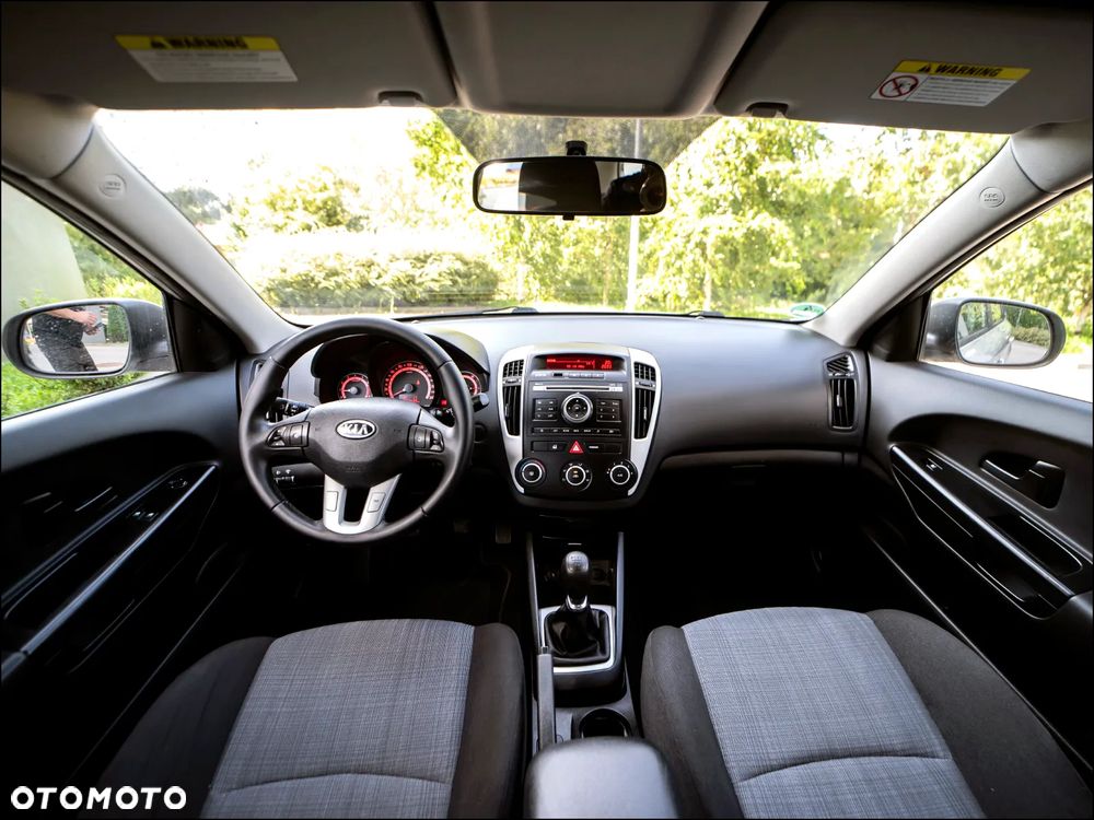 Kia Ceed - 7
