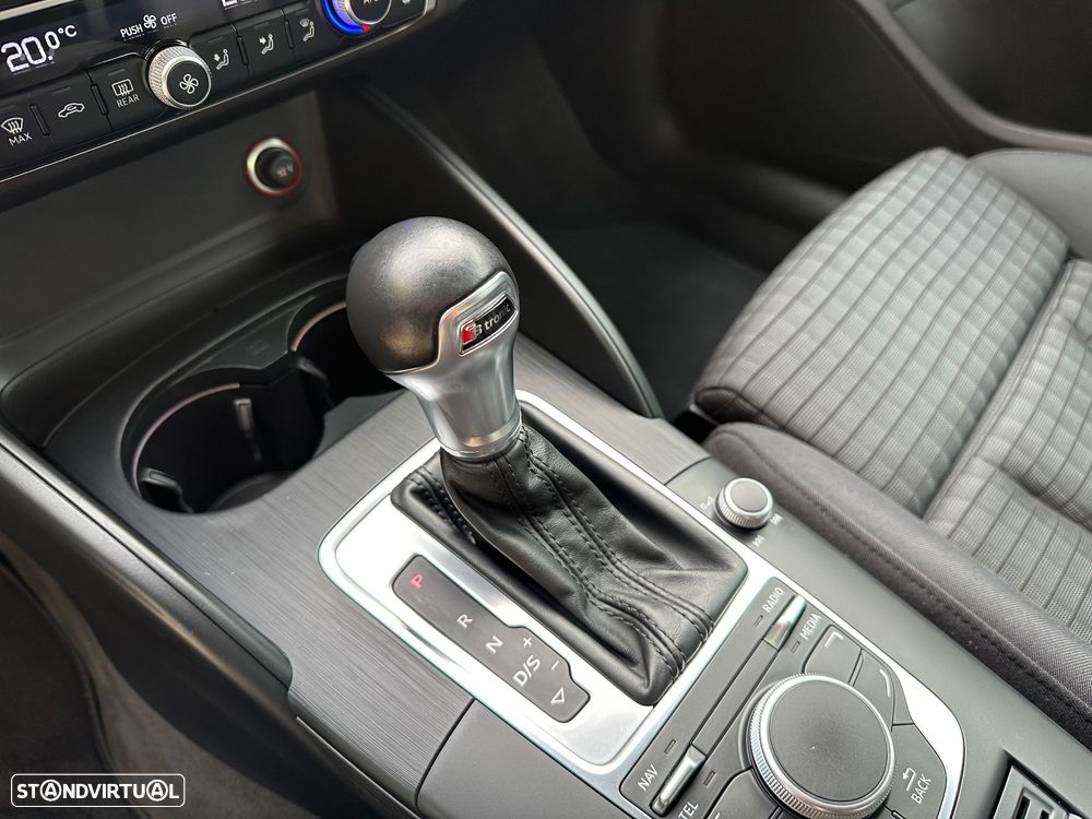 Audi A3 1.6 TDI Sport S tronic - 15