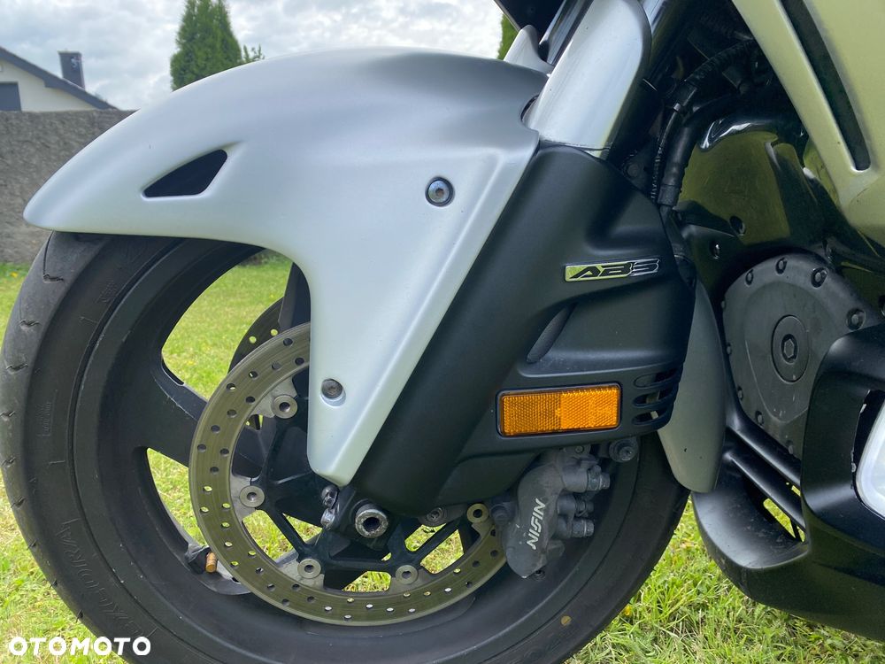 Honda GL - 12