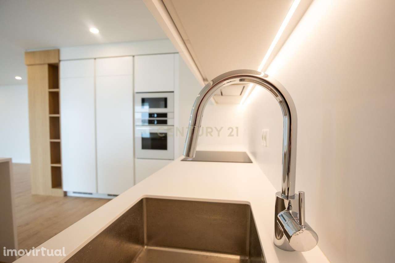 Apartamento T3 com estacionamento e piscina - Areeiro - Grande imagem: 4/17