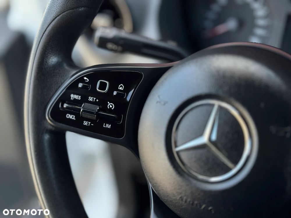 Mercedes-Benz SPRINTER - 22