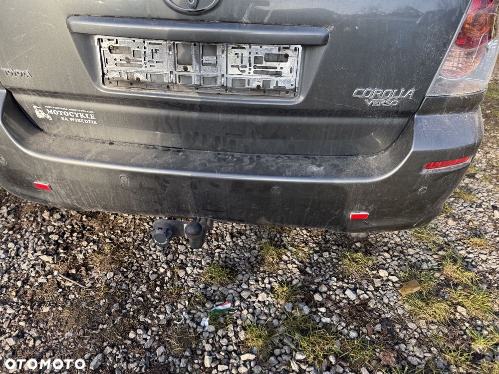 Zderzak tylny Toyota Corolla Verso 04-09r. - 2