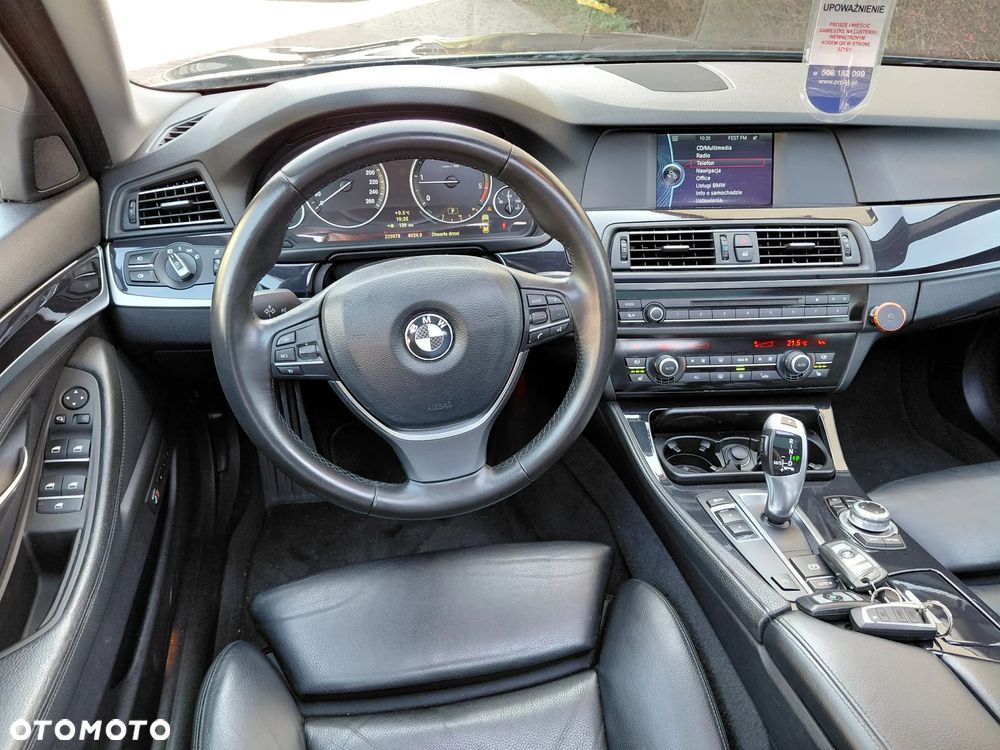 BMW Seria 5 520d Modern Line - 19