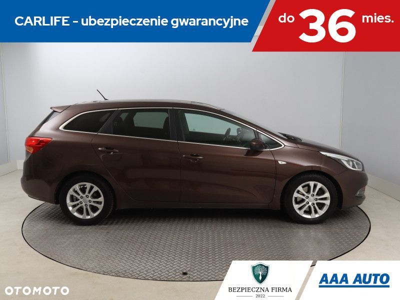 Kia Ceed - 8
