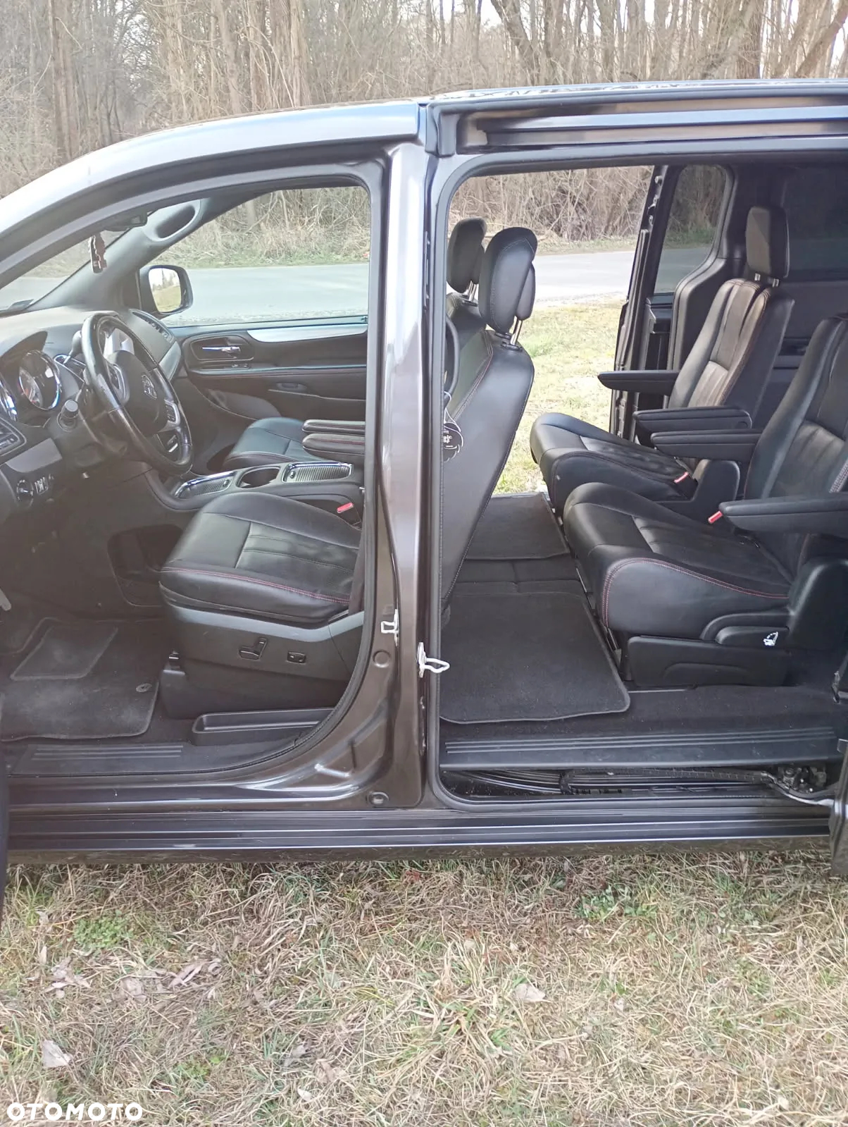 Dodge Grand Caravan - 20