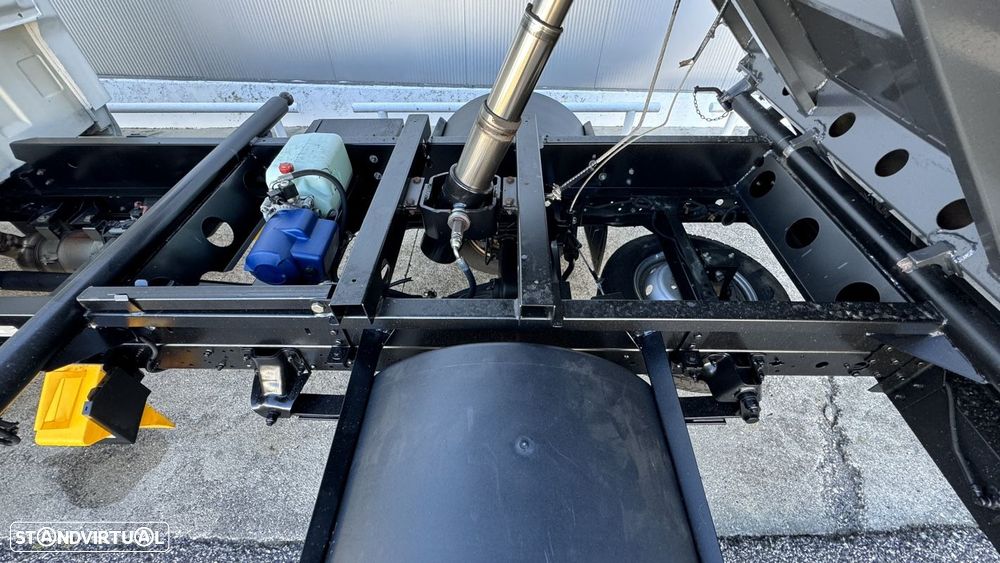 Nissan Cabstar NT 400 3.0 dCi Tri-Basculante - 11