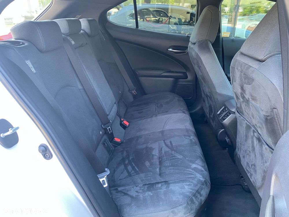 Lexus UX 250h GPF Business 2WD - 23