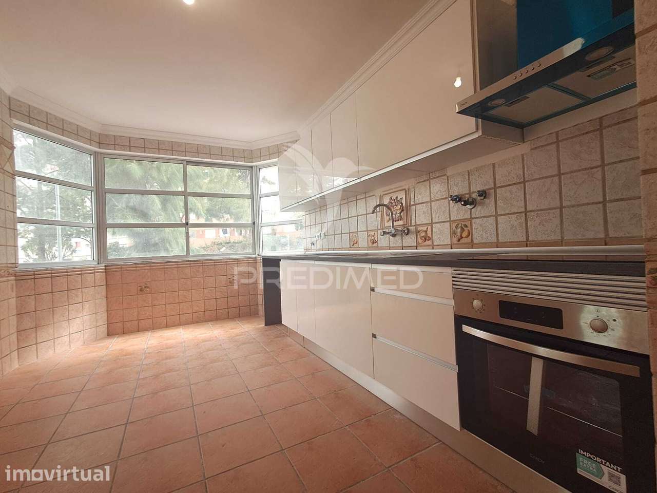 Apartamento T2+1 Renovado | Marquises | Arrecadação | Elevador | Ta... - Grande imagem: 2/22