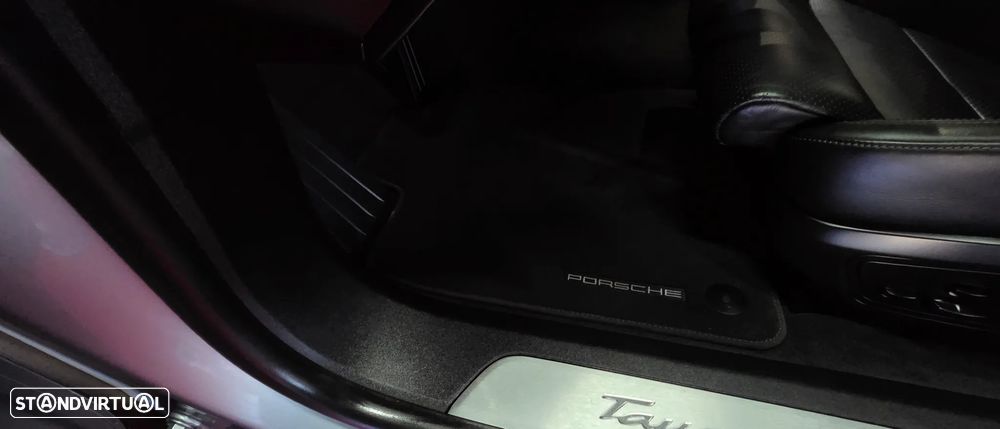 Porsche Taycan Cross Turismo 4S - 47