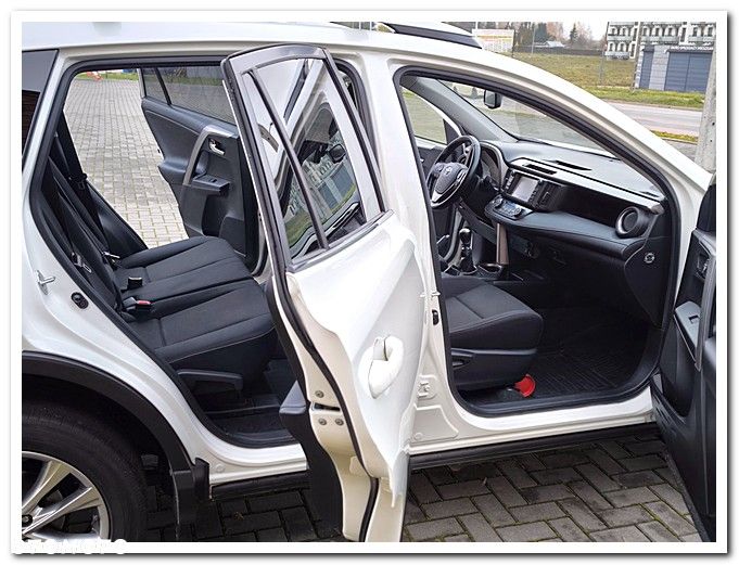 Toyota RAV4 2.0 D-4D 4x2 Start-Stop Executive - 8