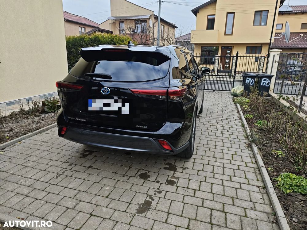 Toyota Highlander 2.5 L Hybrid Dynamic Force 248CP Exclusive Metallic - 4