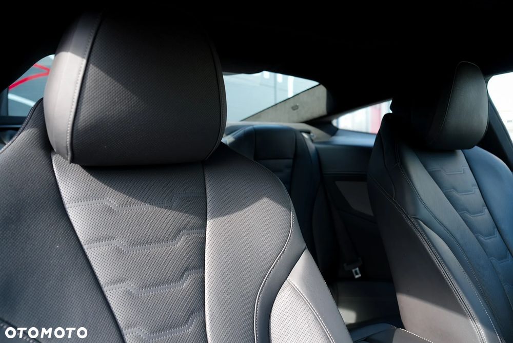 BMW Seria 8 840d xDrive - 32