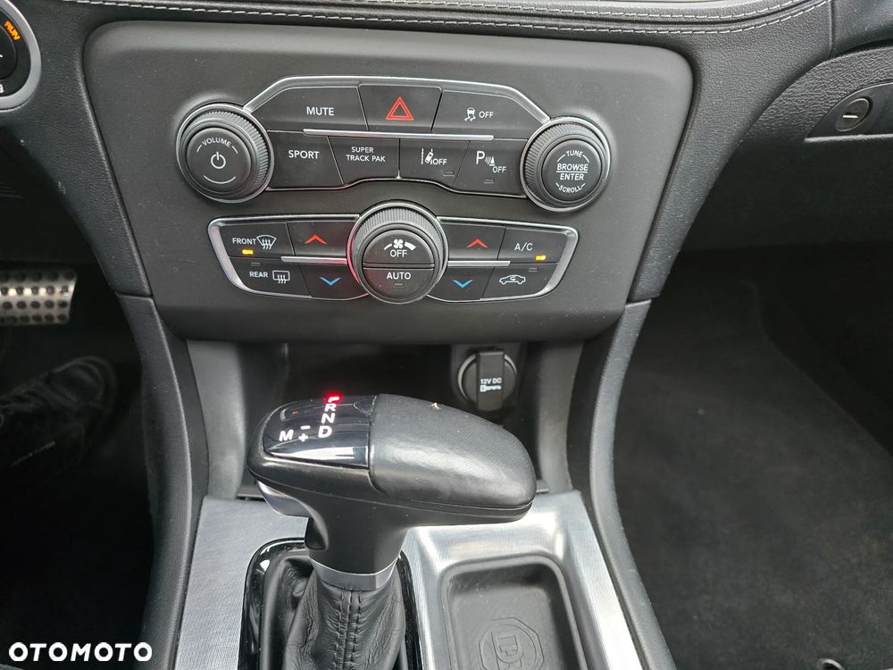 Dodge Charger 5.7 R/T Daytona - 26