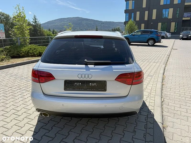 Audi A4 Avant 2.0 TDI DPF quattro - 5