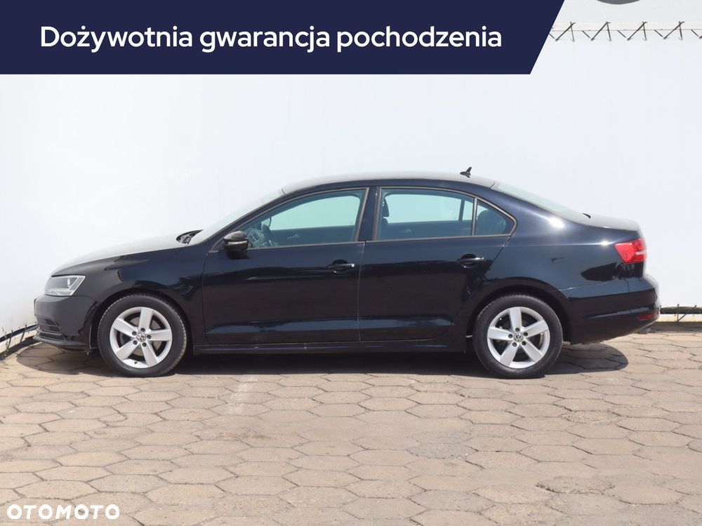 Volkswagen Jetta - 4