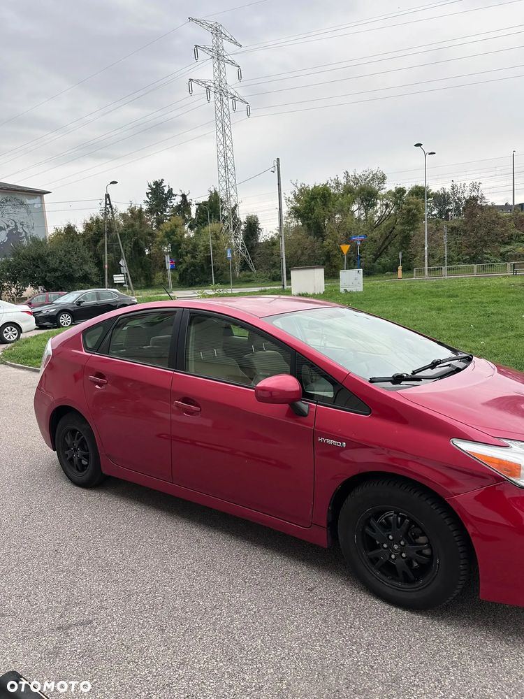 Toyota Prius 2013 photo 2