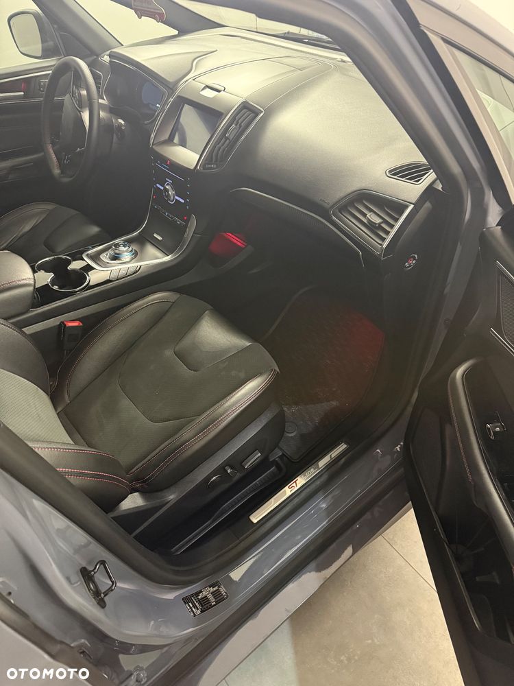 Ford S-Max 2.0 EcoBlue ST-Line - 28