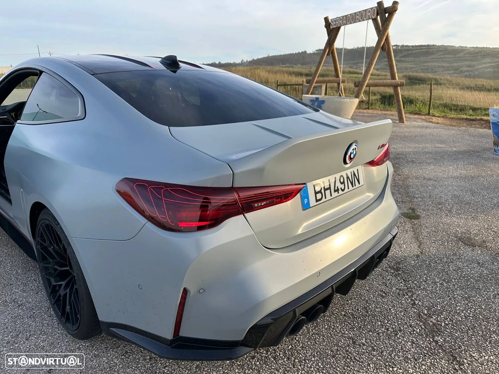 BMW M4 CSL - 10