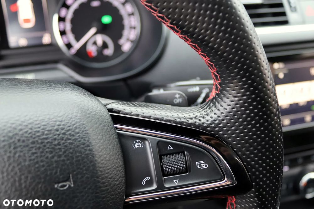 Skoda Octavia 2.0 TDI 4x4 DSG RS - 31