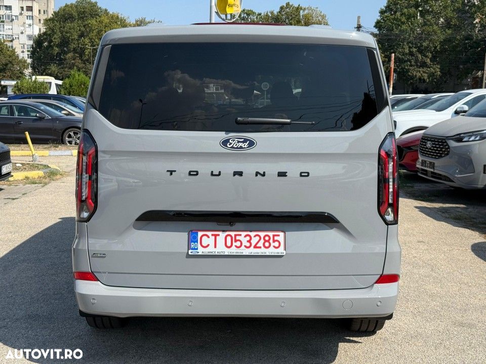 Ford Tourneo Custom - 6