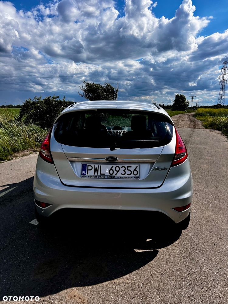 Ford Fiesta 1.4 Autom Titanium - 14