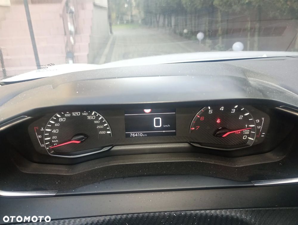 Peugeot 208 BlueHDi 100 Active - 8