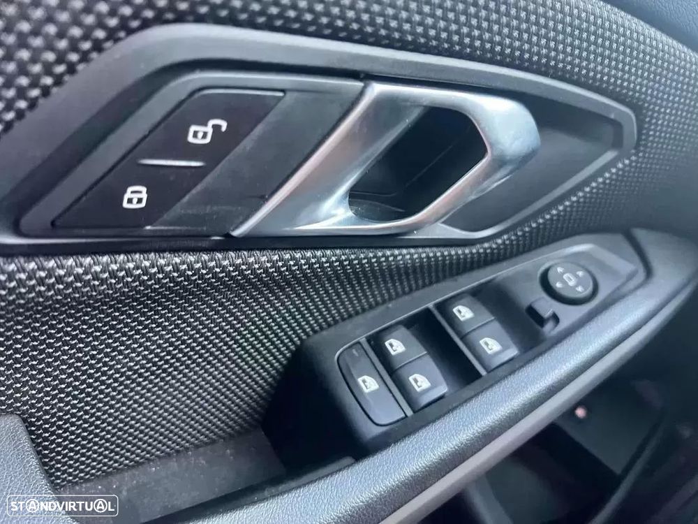 BMW 330 e Touring Line Sport Auto - 17