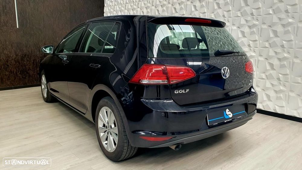 VW Golf 1.6 TDi Trendline BlueMotion - 10