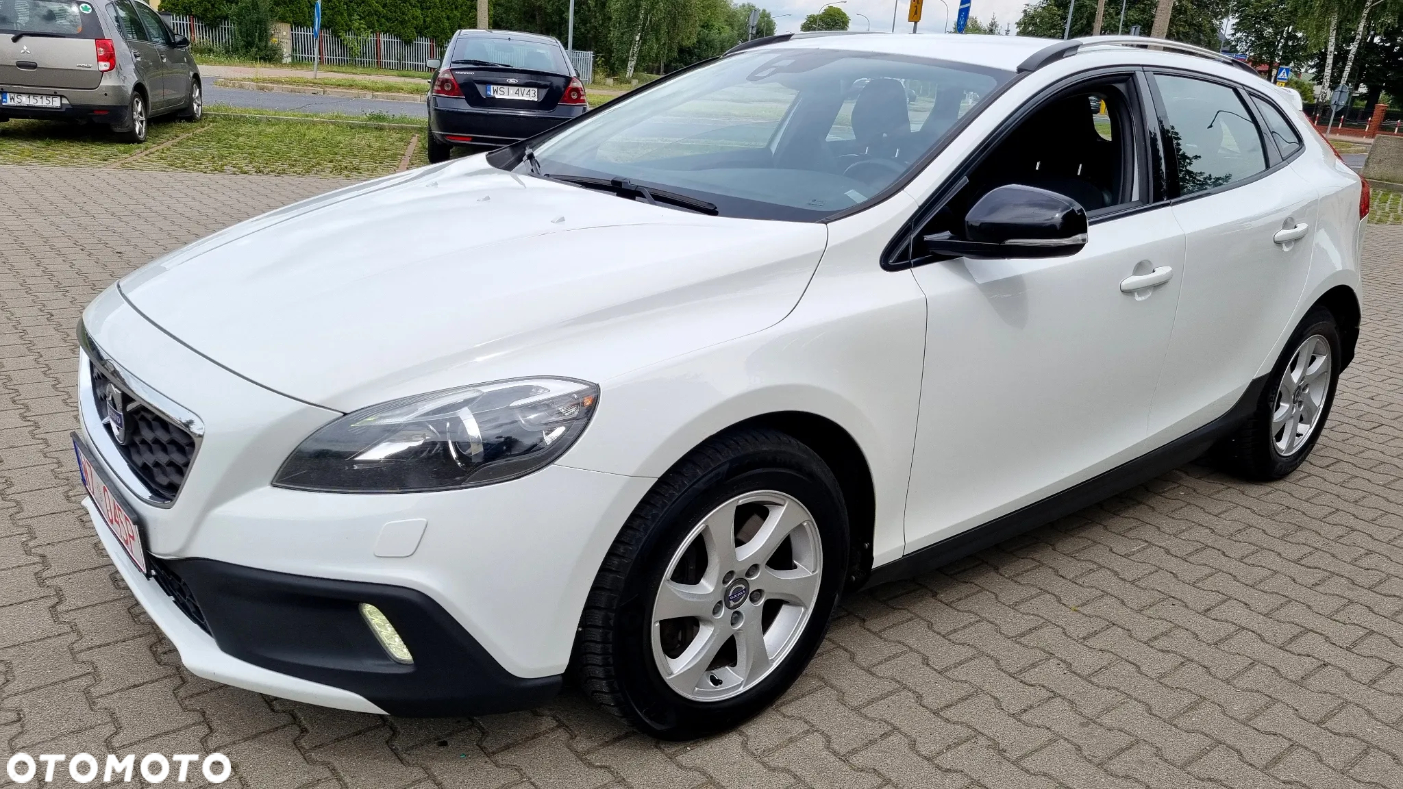 Volvo V40 Cross Country D3 Momentum - 10