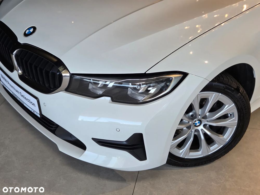 BMW Seria 3 318i Advantage - 6