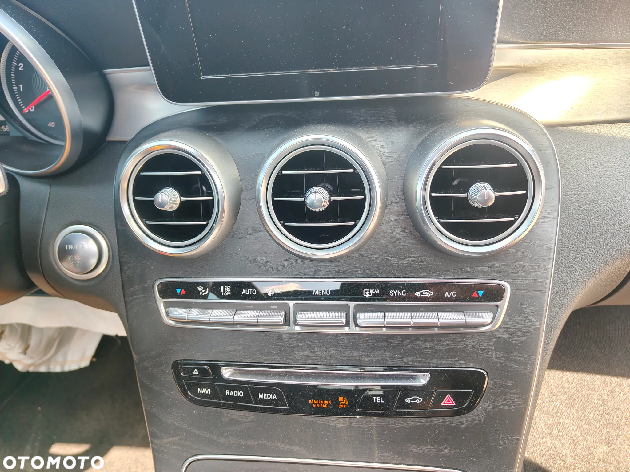 Mercedes-Benz Klasa C 200 4-Matic 9G-TRONIC - 11