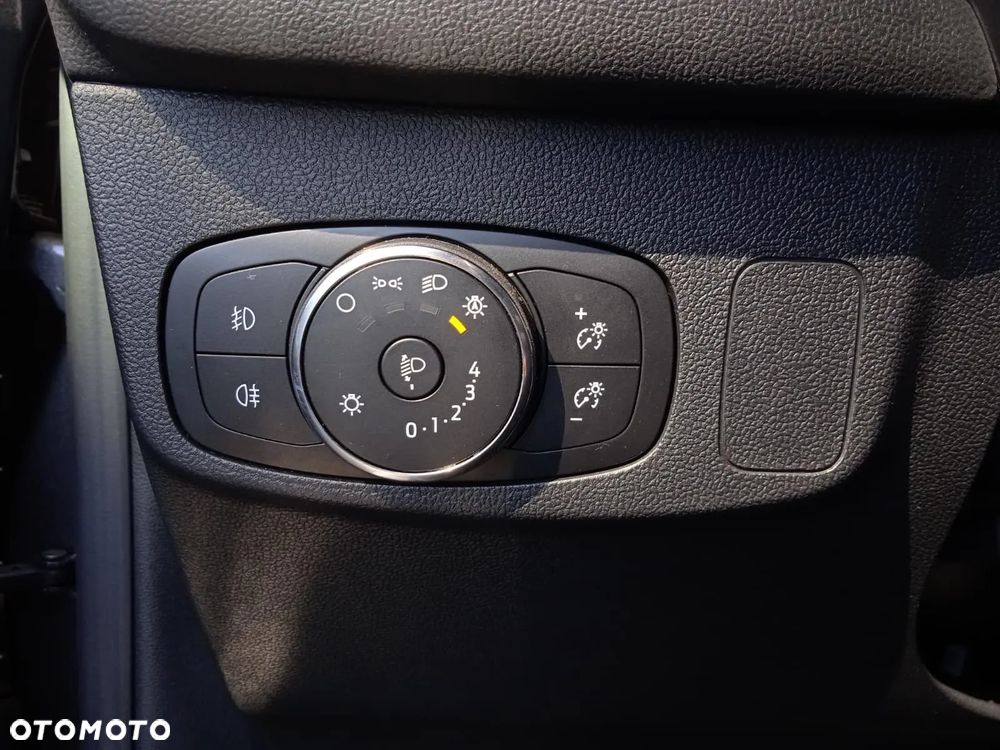 Ford Focus 1.0 EcoBoost mHEV ST-Line X - 34
