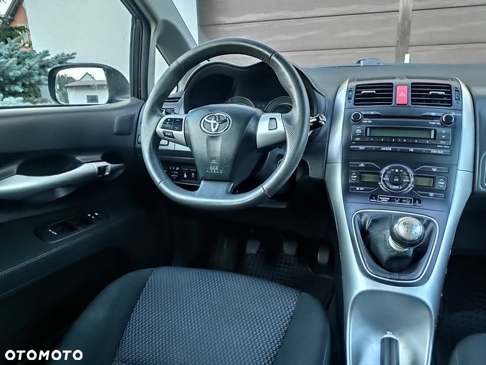 Toyota Auris 1.4 D-4D Premium EU5 - 15