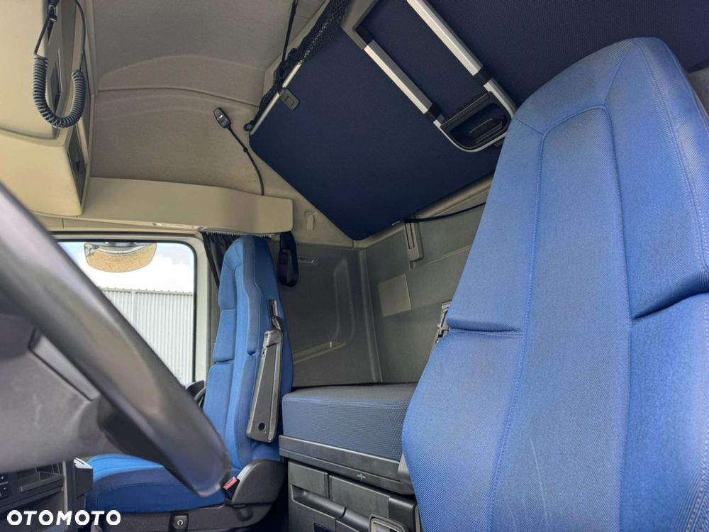 Volvo FH 4X2 460 Globetrotter - 13