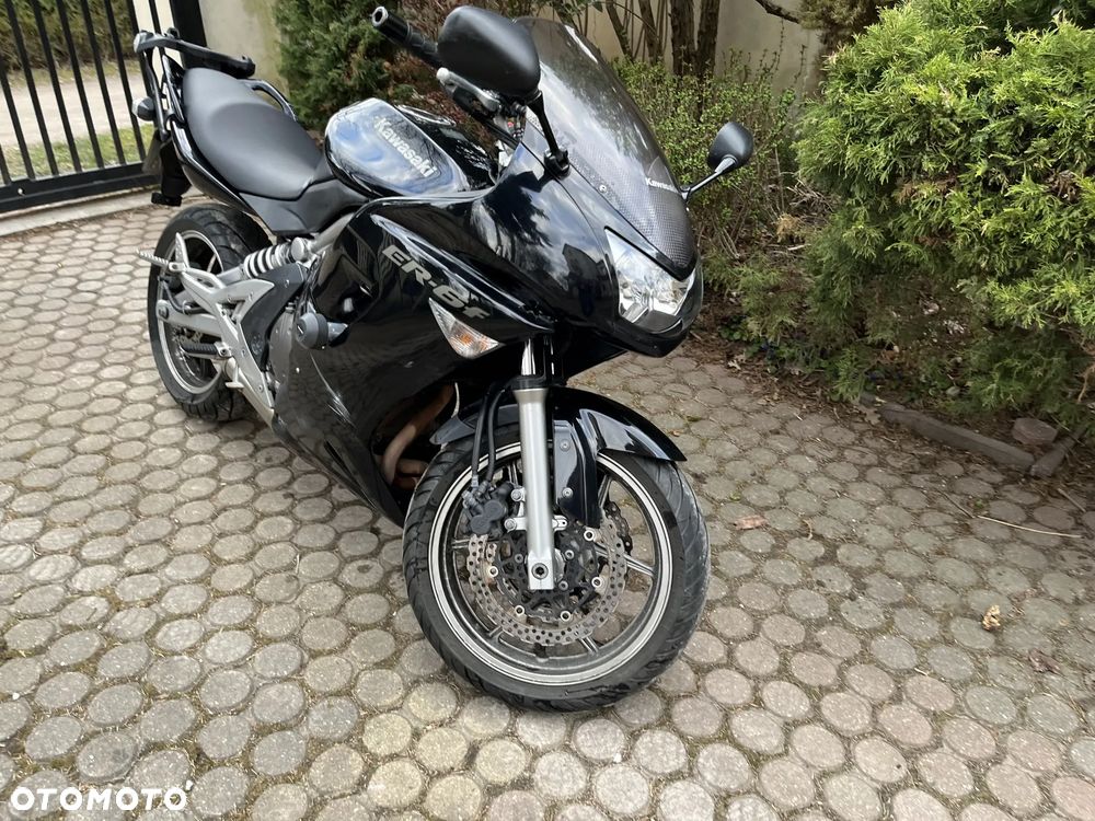Kawasaki ER - 7